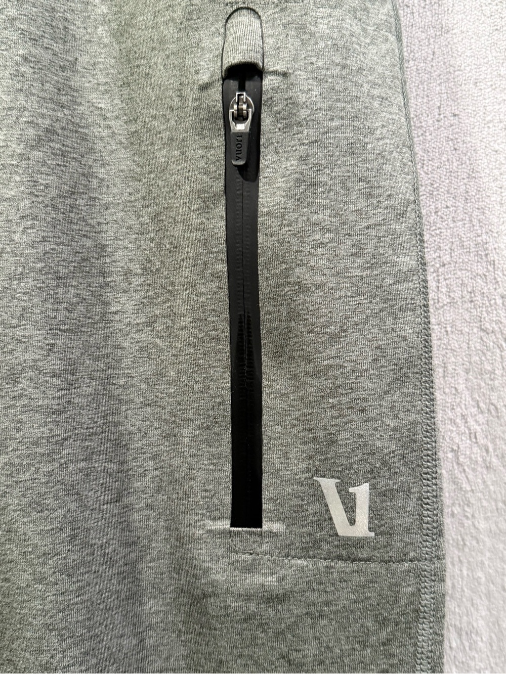 Vuori Sunday Jogger Pants Mens Medium Green Heather Performance Zip Pocket V416 - Picture 3 of 10